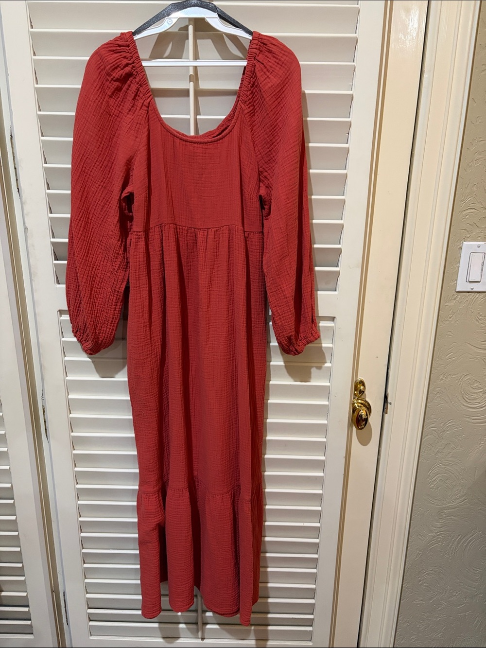 Universal Thread Women’s Long Red -Orange Peasant Dress . Size Small
